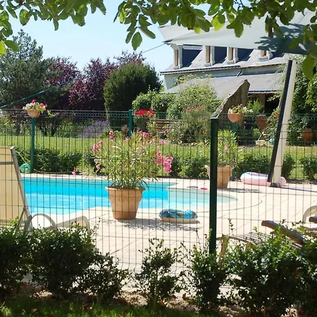 Le Logis Du Pressoir: 18th Century Loire Valley Estate with Heated Pool Les Bois-d'Anjou Exterior photo