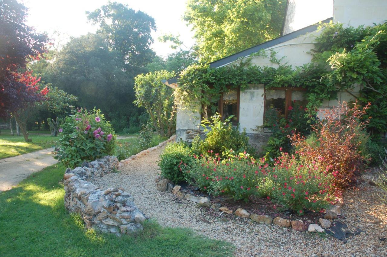 Le Logis Du Pressoir Self Catering In Beautiful 18th Century Estate In The Heart Of The Loire Valley With Heated Pool And Extensive Grounds. Les Bois-d'Anjou