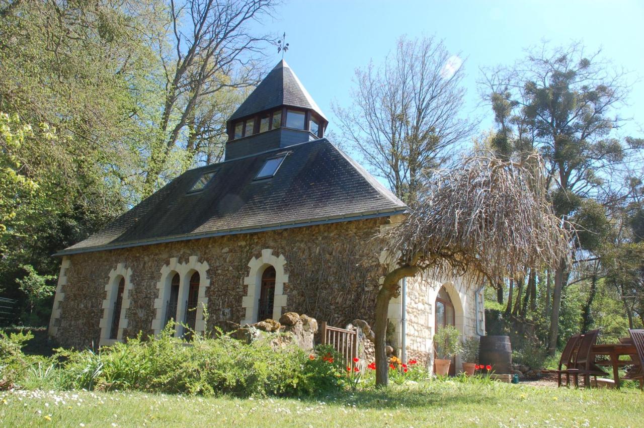 Le Logis Du Pressoir Self Catering In Beautiful 18th Century Estate In The Heart Of The Loire Valley With Heated Pool And Extensive Grounds. Les Bois-d'Anjou